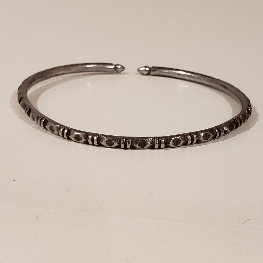 RARE Spear Tip Bangle - Picture 3 of 6